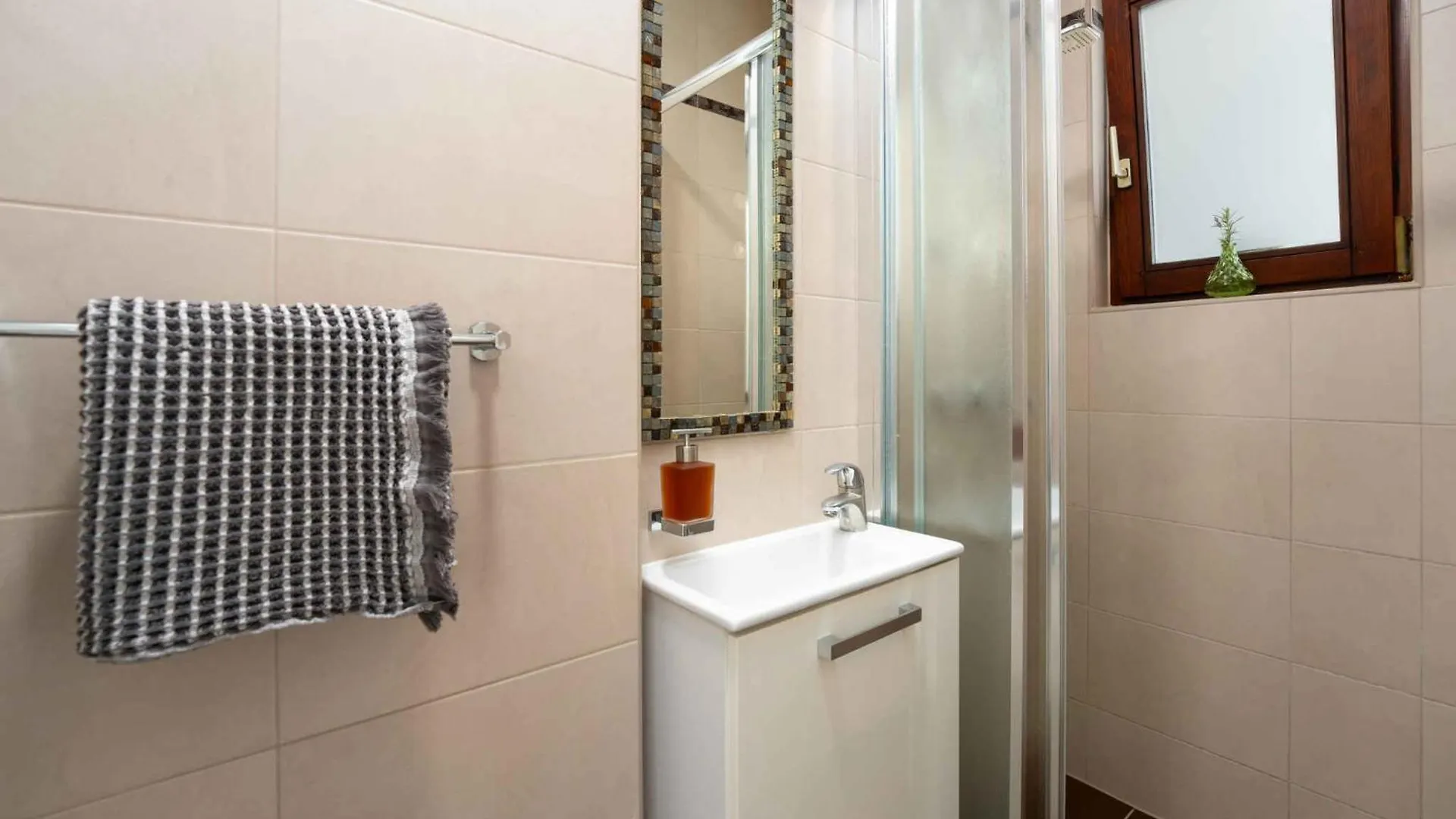 Appartement Holiday home in Porec/Istrien 27453